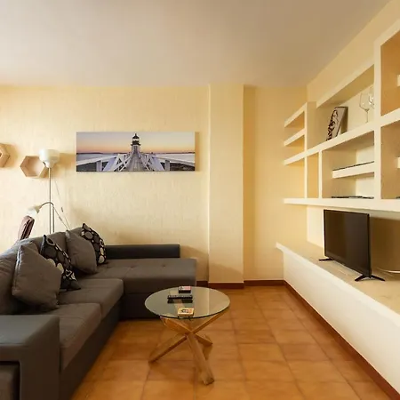 Hébergement de vacances Great House With A Terrace Towards The Ocean *