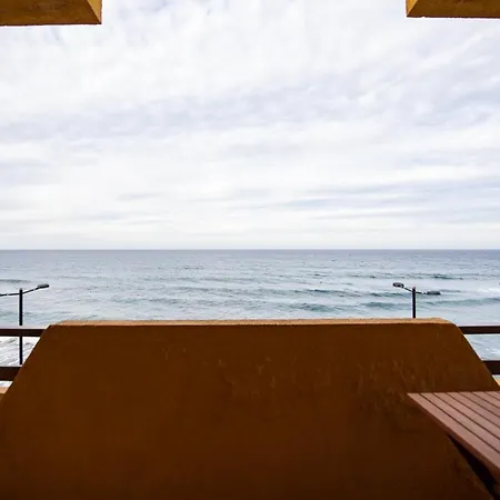 Great House With A Terrace Towards The Ocean Hébergement de vacances