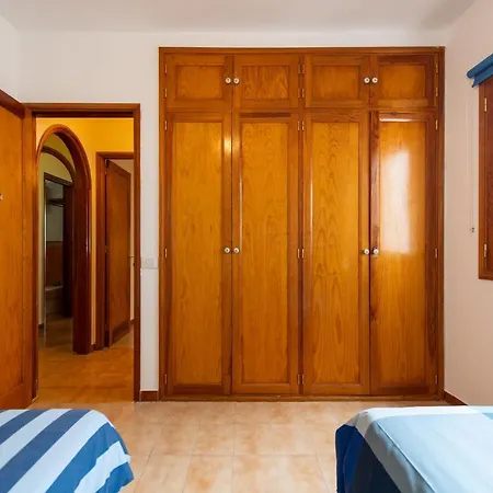 Great House With A Terrace Towards The Ocean Hébergement de vacances Arucas