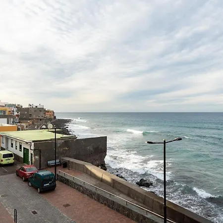 Great House With A Terrace Towards The Ocean Hébergement de vacances *