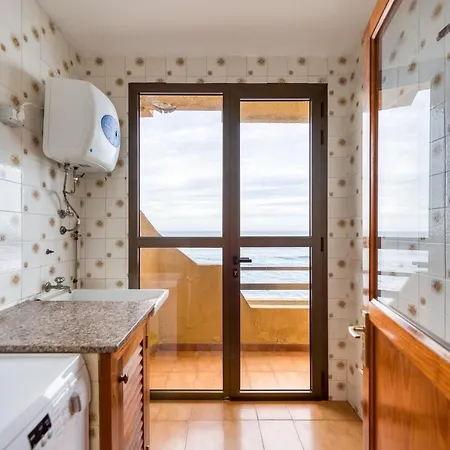 Great House With A Terrace Towards The Ocean Hébergement de vacances *