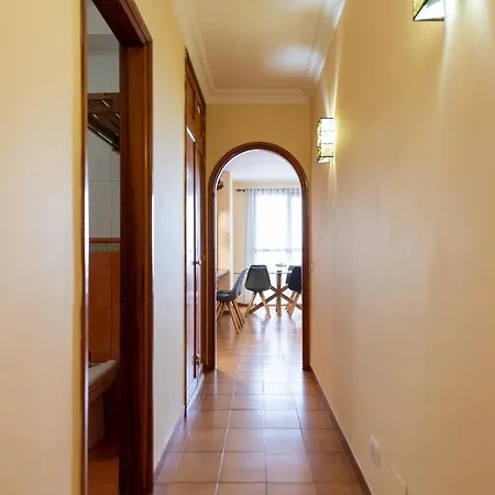 Hébergement de vacances Great House With A Terrace Towards The Ocean